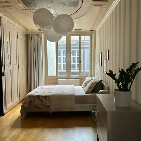 Wake Up In Old Town Queen Bed Fast Wifi Apartment Bern