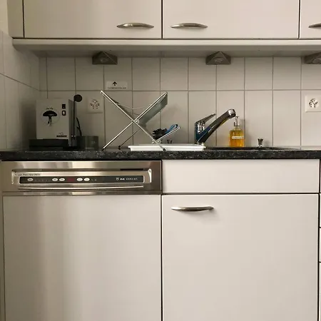 Wake Up In Old Town Queen Bed Fast Wifi Apartment Bern