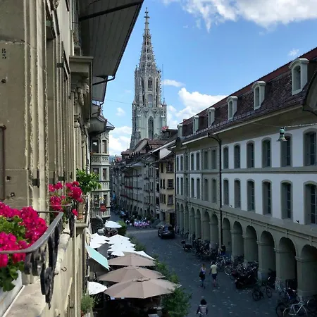 Wake Up In Old Town Queen Bed Fast Wifi 伯尔尼