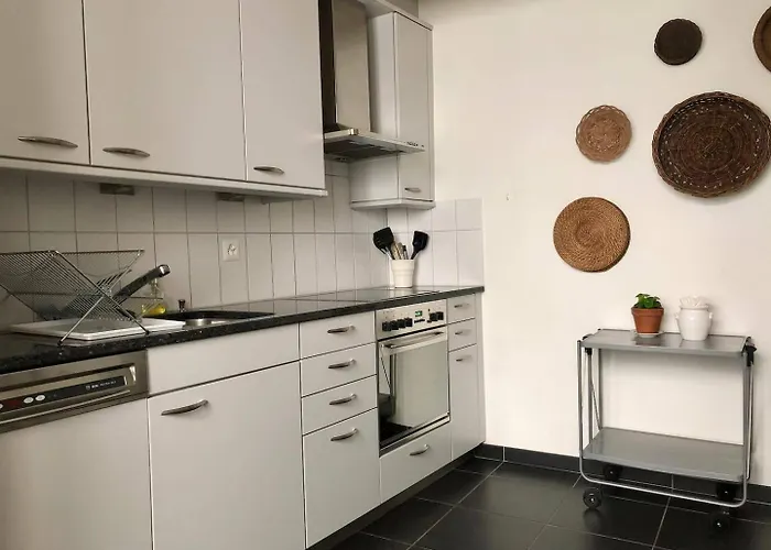 Wake Up In Old Town Queen Bed Fast Wifi 公寓 *