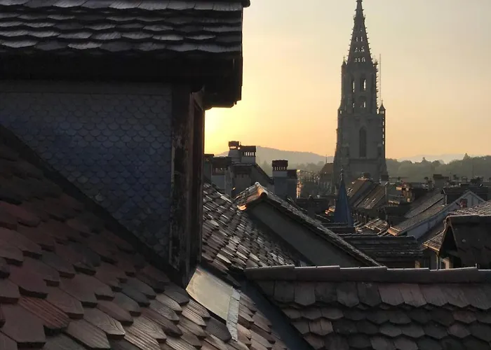 Wake Up In Old Town Queen Bed Fast Wifi Daire