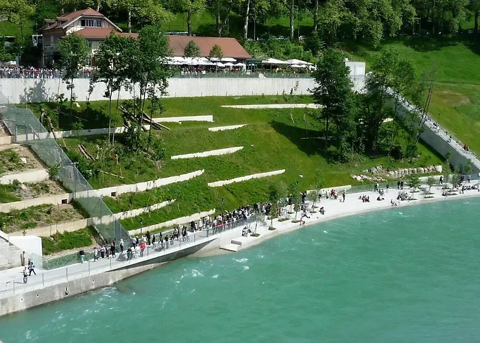 Wake Up In Old Town Queen Bed Fast Wifi Daire