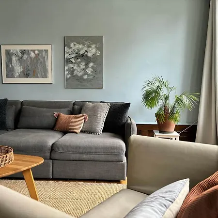 Wake Up In Old Town Queen Bed Fast Wifi Apartment